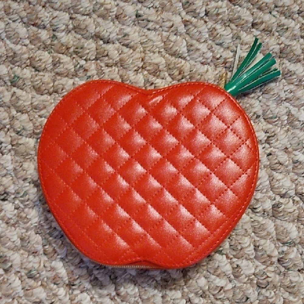 EUC Tartan & Twine Quilted Apple Case - Picture 1 of 4